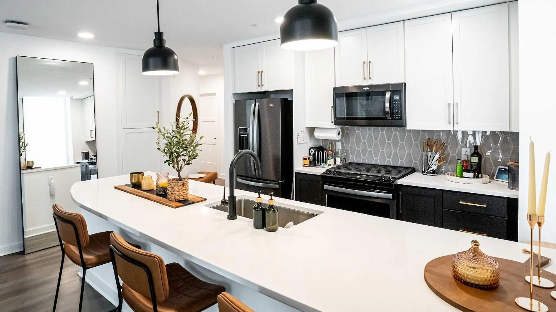 Gulch Luxe Apartment With Pool Access Nashville