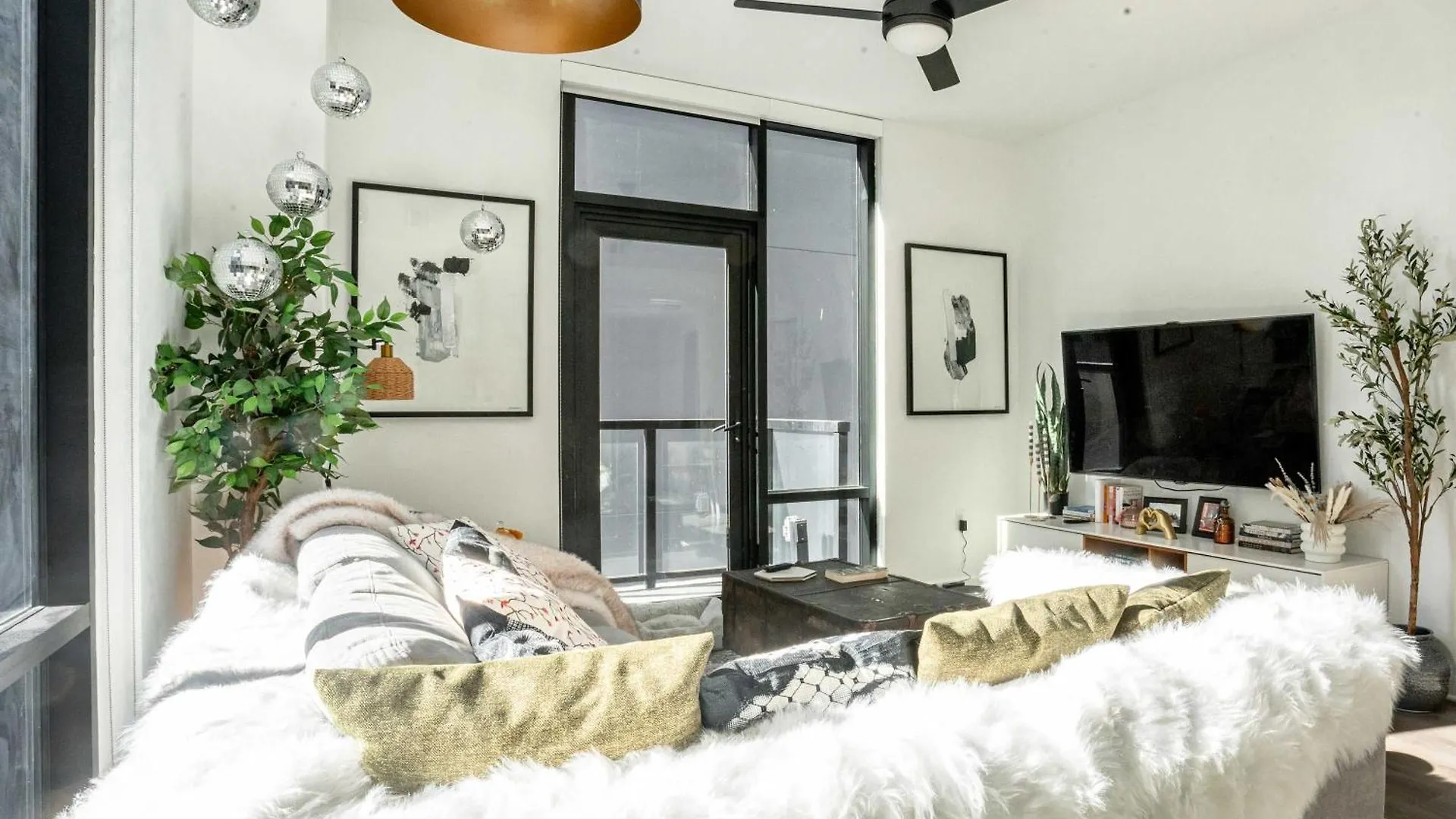 Gulch Luxe Apartment With Pool Access Nashville